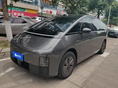 Li Auto Li MEGA