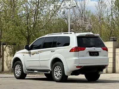 Mitsubishi Pajero Sport