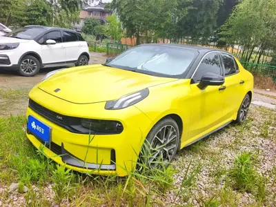 Lynk & Co 03