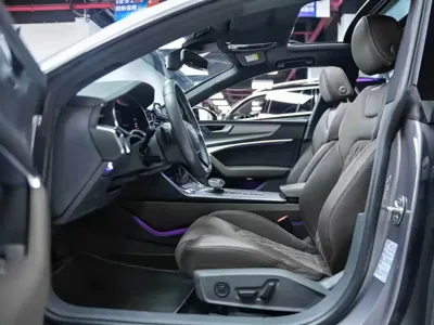 Audi A7L