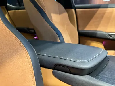 Lexus RZ