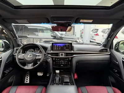 Lexus LX
