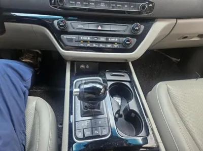 Kia Canival