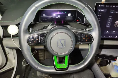 Zeekr 001