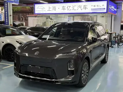Nio ES8