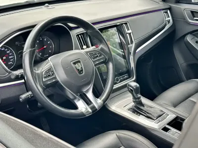 Roewe RX5
