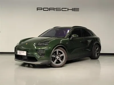 Porsche Macan EV