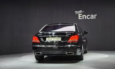 Hyundai Equus