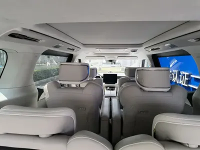 Volvo EM90