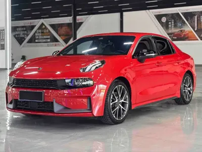 Lynk & Co 03