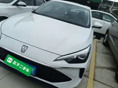 Roewe i5