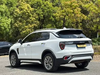 Lynk & Co 01