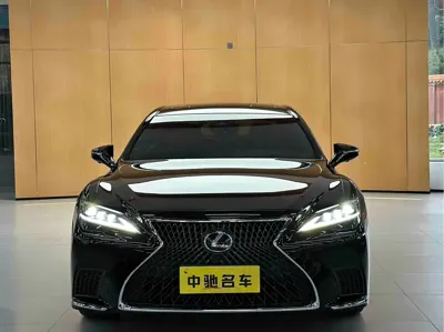 Lexus LS