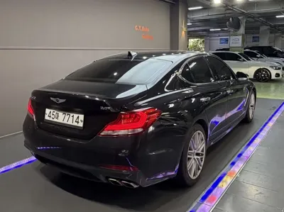 Genesis G70
