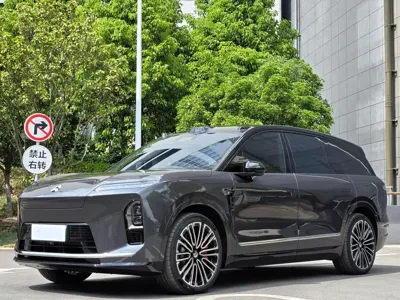 Nio ES8
