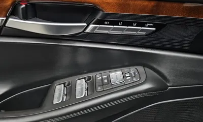 Genesis EQ900