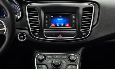 Chrysler 200