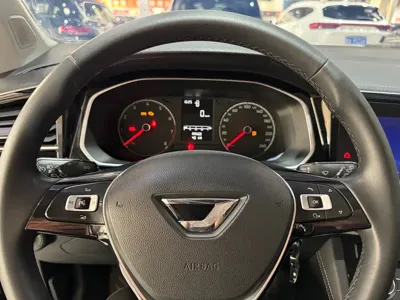 Jetta VS5