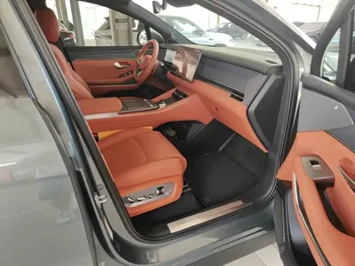 BYD 唐L