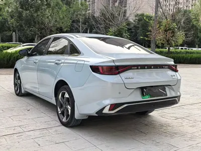 Geely L HiP