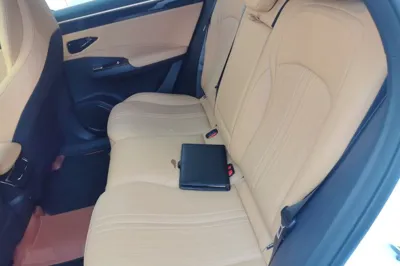 Geely Galaxy L7