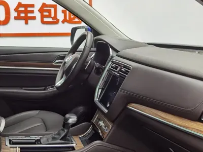 Roewe RX8