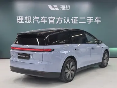 Li Auto 理想i8