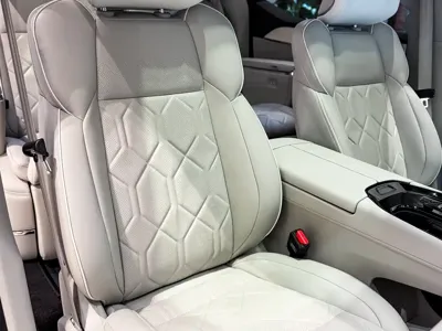 Volvo EM90