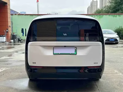 Li Auto Li MEGA
