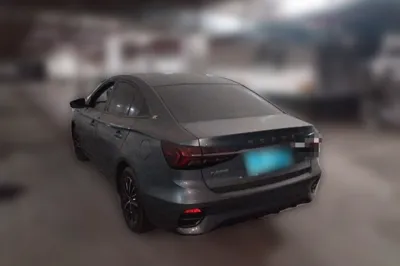 Roewe i5