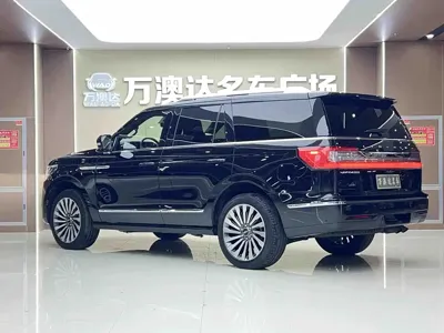 Lincoln Navigator