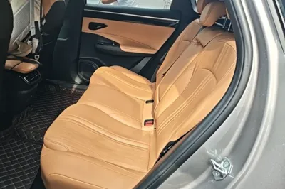 Geely Galaxy L7