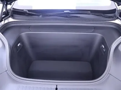 Nio ES8