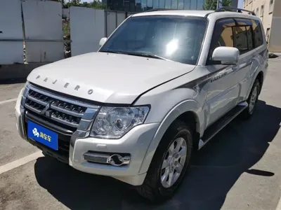 Mitsubishi Pajero (Import)