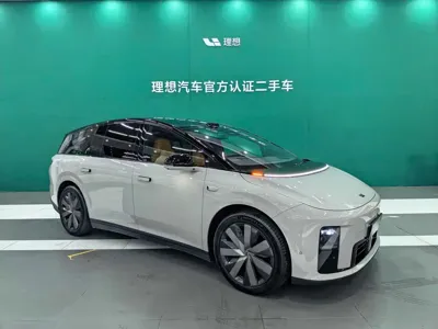 Li Auto 理想i8
