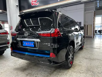 Lexus LX