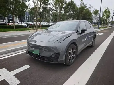 Lynk & Co Z20