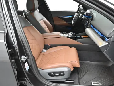 BMW i5