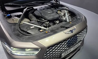 Genesis G90