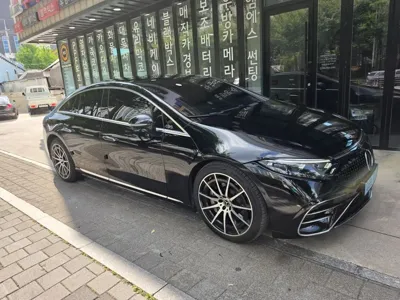 Mercedes-Benz EQS