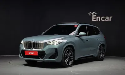 BMW iX1