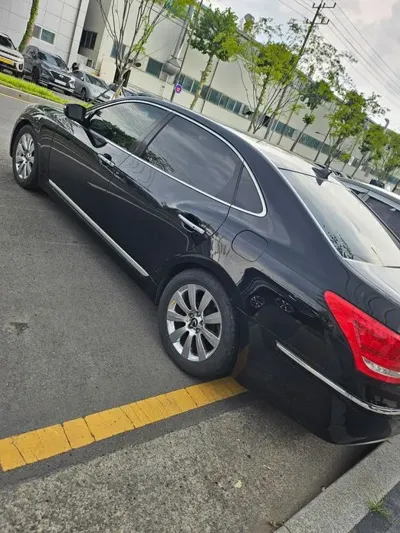 Hyundai Equus