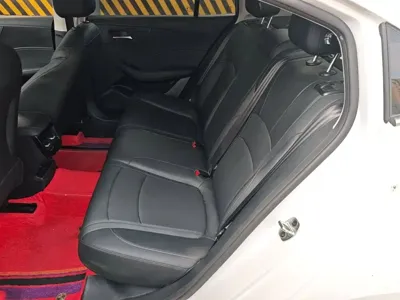 Roewe i5
