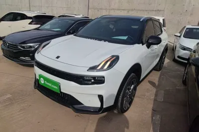 Lynk & Co 06