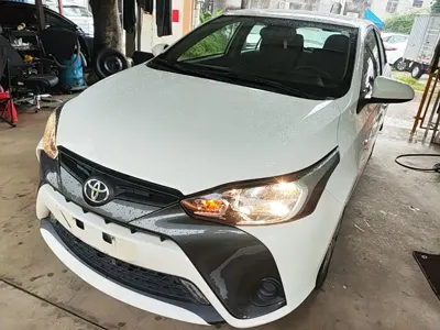 Toyota Yaris L