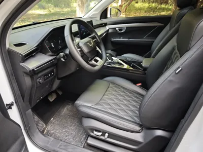 Wuling Asta