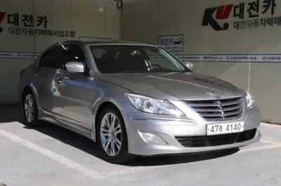 Hyundai Genesis