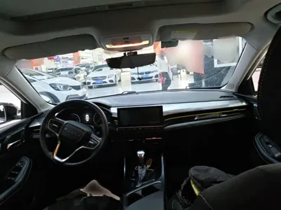 Roewe i5