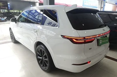Li Auto ONE