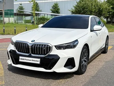BMW i5